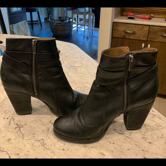 Frye Patty riding bootie 7.5 - Picture 6 of 8